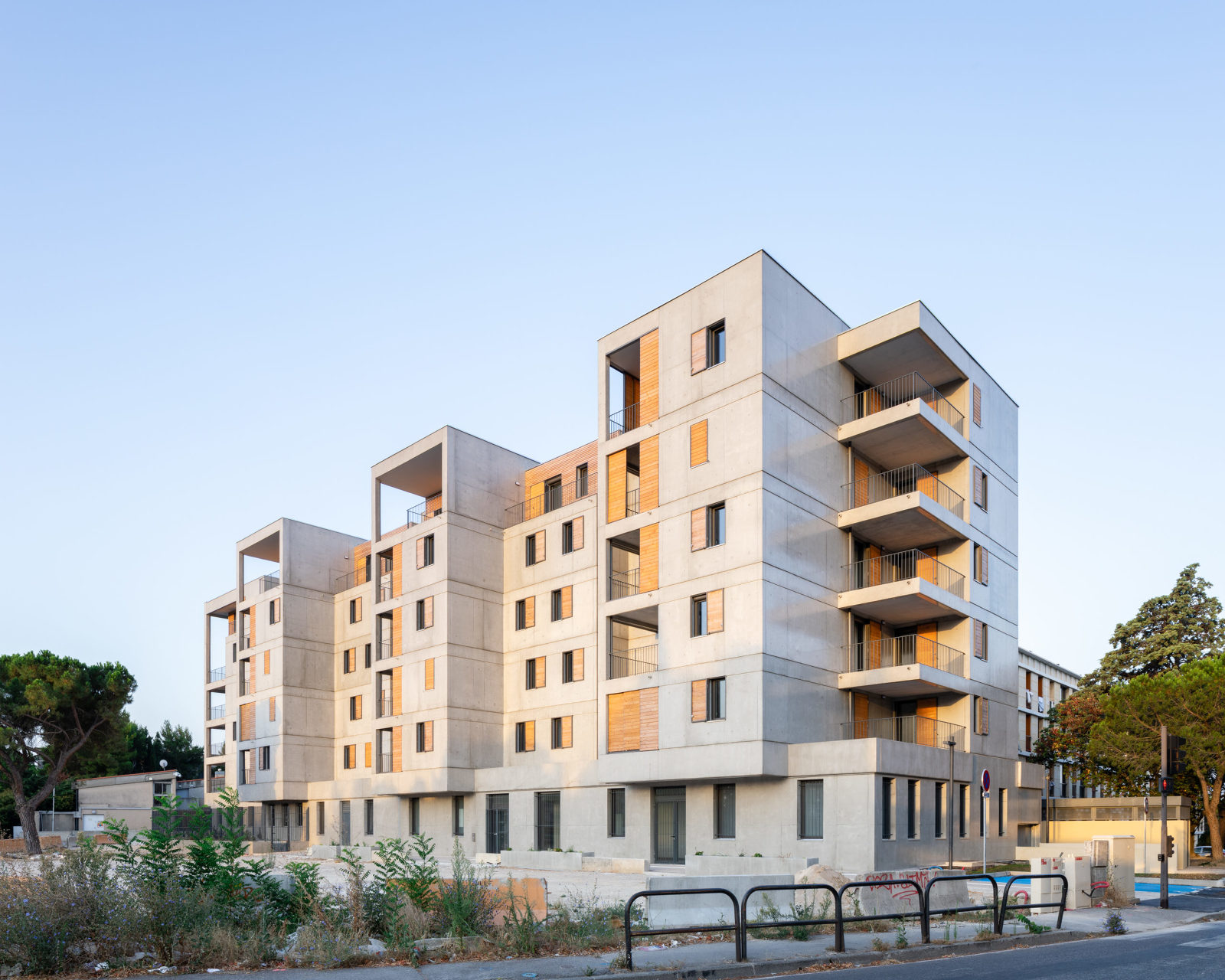 Photo de jour ensemble bâtiment architectes Oh!Som & Frustoso Aix en Provence